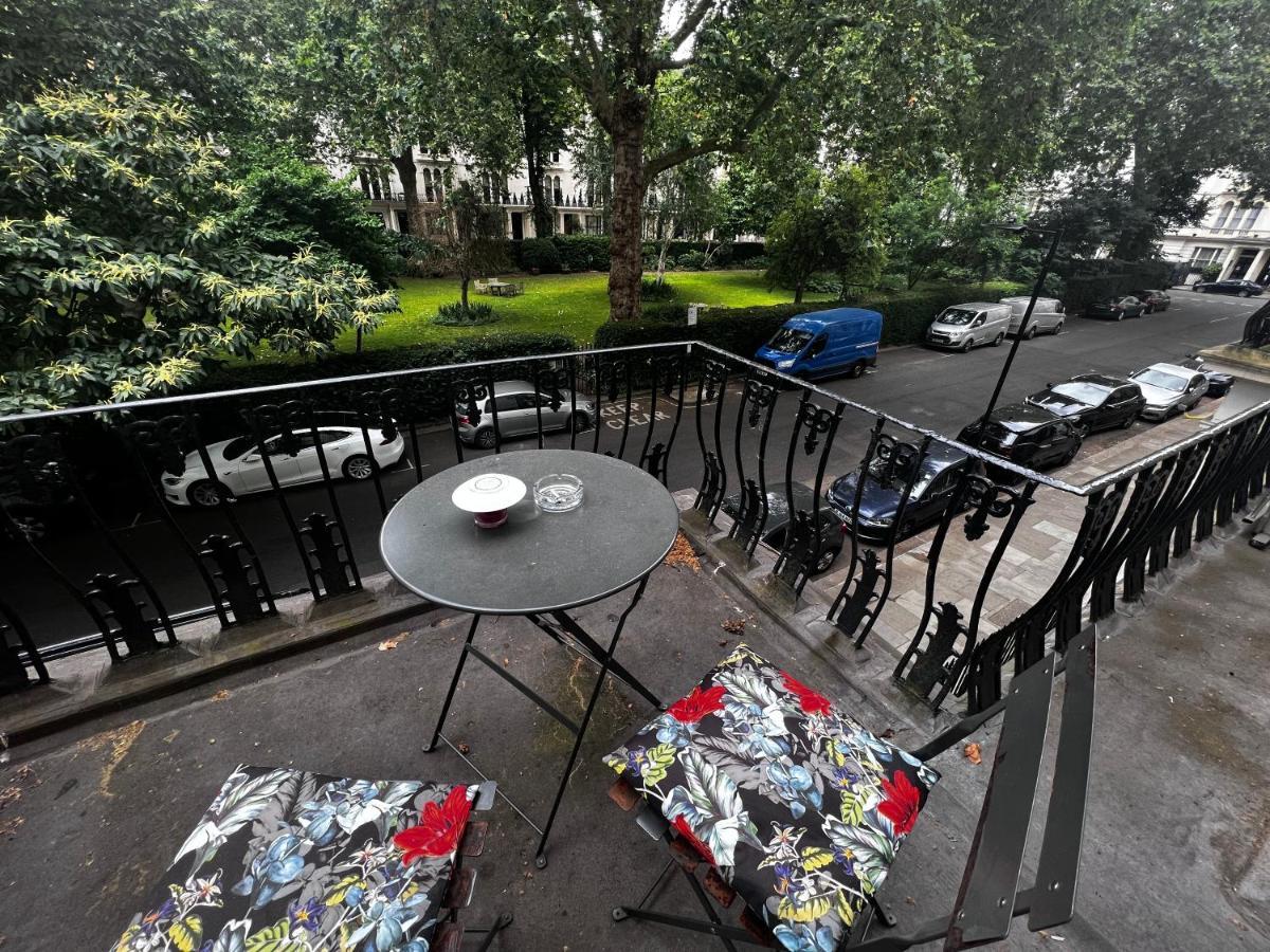 Hyde Park Studio Has Private Balcony With Tranquil Garden View London Bagian luar foto